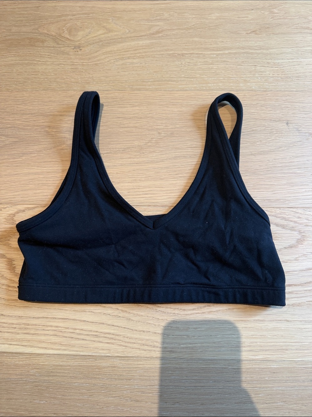 TNA butter v neck sports bra size small